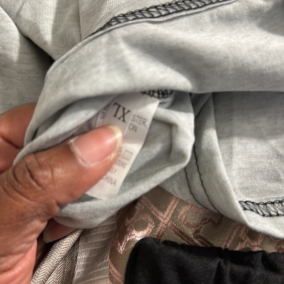 Two-tone, two piece set gray & black size XL - Picture 3 of 10